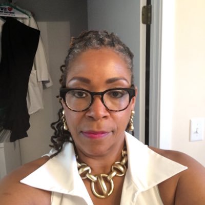 Profile Picture of Sharon Henry (@smhenry59) on Twitter