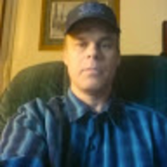 Profile Picture of David Foesch (@davidfoesch) on Poshmark