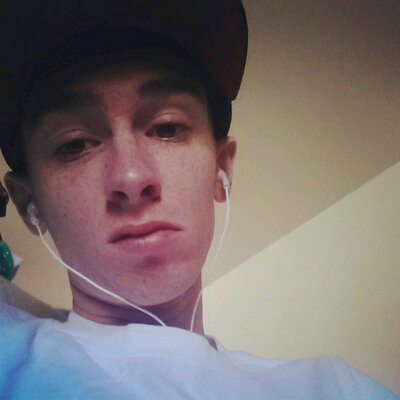 Profile Picture of Rex Wholes (@MathisDerrick) on Twitter