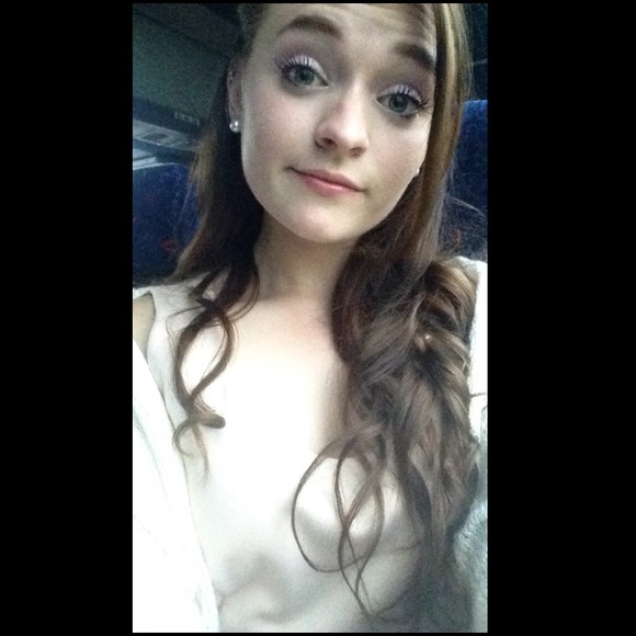 Profile Picture of Jennifer Puschak (@jen42097) on Poshmark