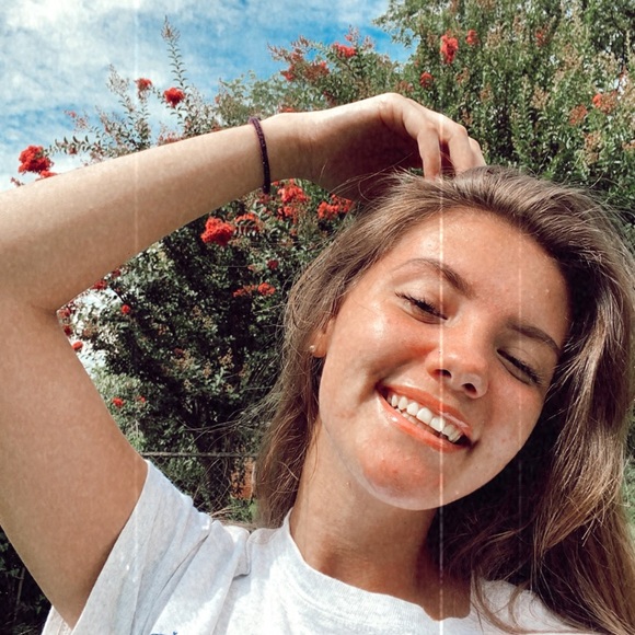 Profile Picture of Rayanna Doty (@rayannadoty) on Poshmark