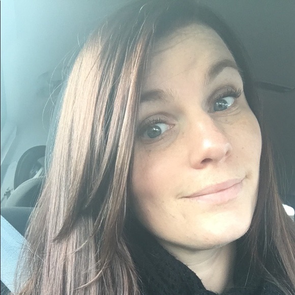 Profile Picture of Caitlan Tirabassi (@caitlant) on Poshmark