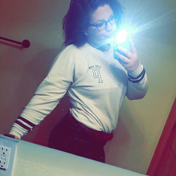 Hanna Carson - Poshmark Profile Picture of Hanna Carson (@_hannacarson) on Poshmark