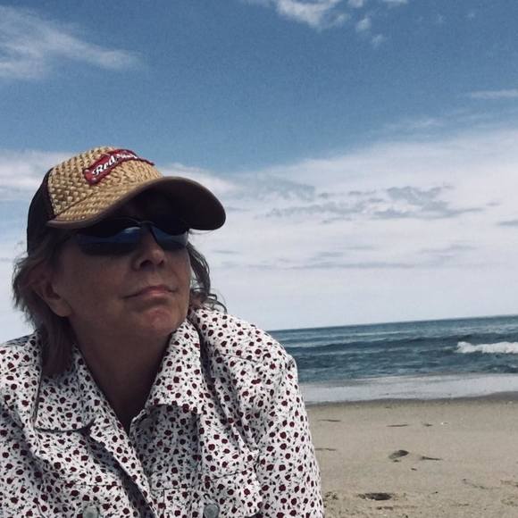 Profile Picture of Wandu Wandaceta (@abcwanda) on Poshmark