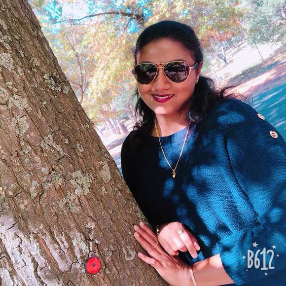 Profile Picture of Shamalah Gopal (@mosabajani) on Poshmark