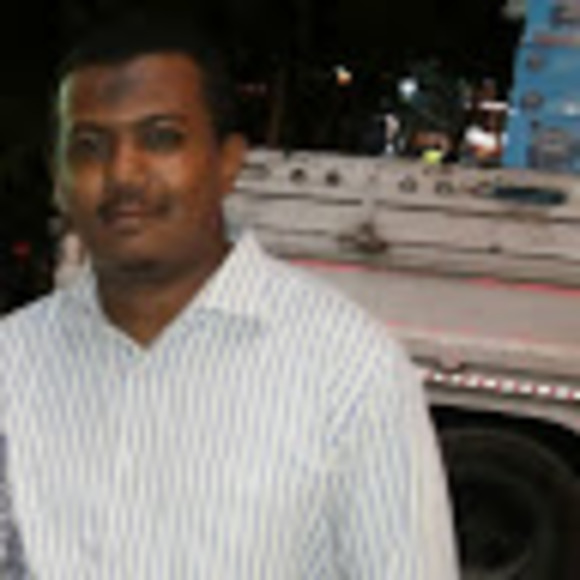 Profile Picture of Ahmed Abass (@ahmedabass124) on Poshmark