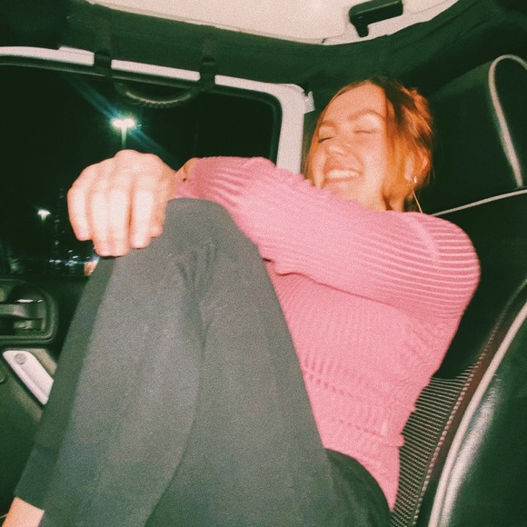 Profile Picture of Taya Kekahuna (@tayak1812) on Poshmark