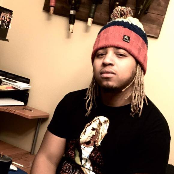 Profile Picture of Gene Mitchell (@trayday5292) on Poshmark