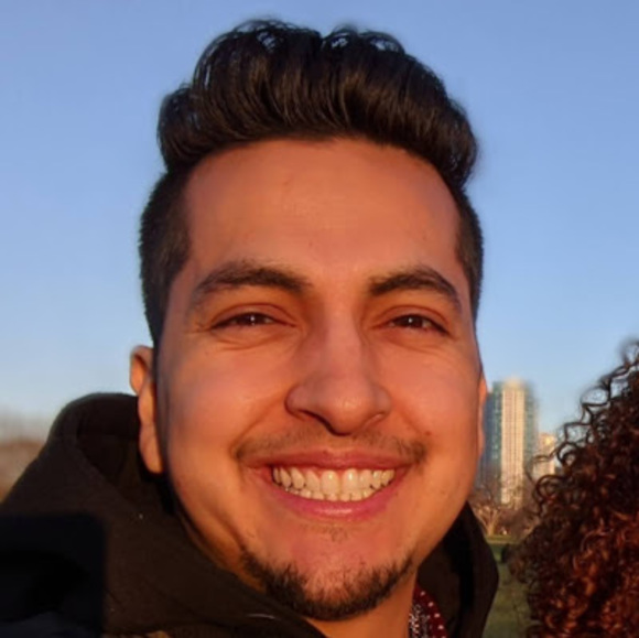 Profile Picture of David Aceves (@davidaceves165) on Poshmark