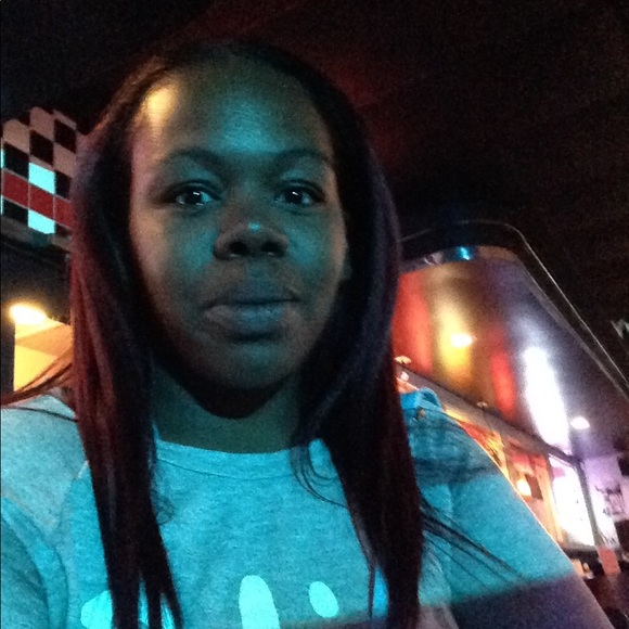 Profile Picture of Junetta Parson (@junettaparson) on Poshmark
