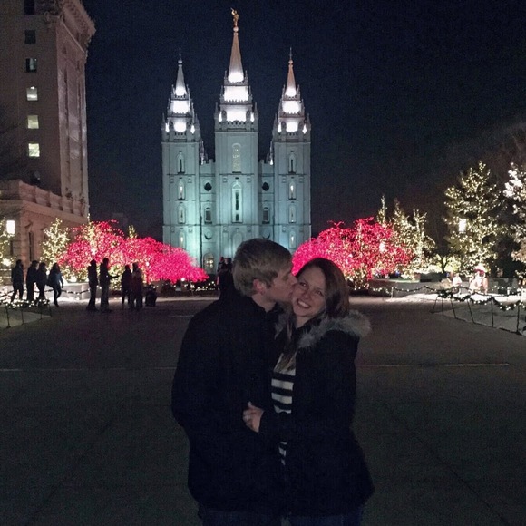 Profile Picture of Ali Germer (@alijoho) on Poshmark