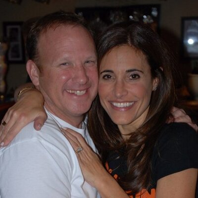 Profile Picture of Loree Thompson (@LoreeThompson) on Twitter