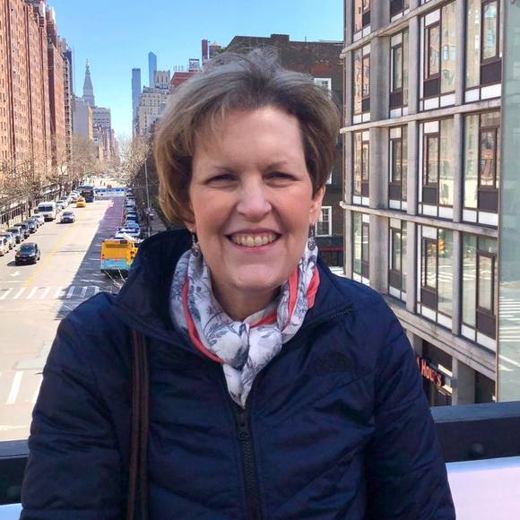 Profile Picture of Joanne Perman (@joperman) on Poshmark