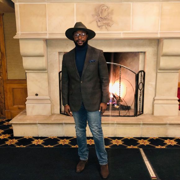 Profile Picture of R maurice Franklin (@moe12000_2000) on Poshmark