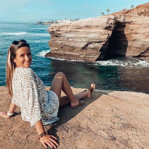 Lauren Kalish - Poshmark Profile Picture of Lauren Kalish (@lkali001) on Poshmark