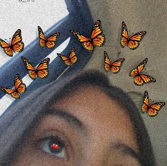 Profile Picture of Jacqueline Pulido (@jp_2332) on Poshmark