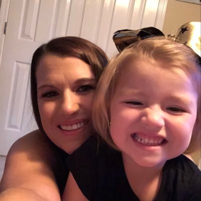 Profile Picture of Jenna Keith (@JennaKeith19) on Twitter