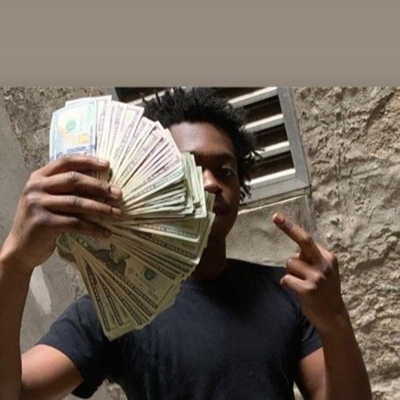 Profile Picture of Richiee Rozzayy (@richhomie357) on Poshmark