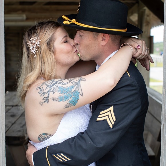 Profile Picture of Kayla Derouin (@kaylagderouin) on Poshmark