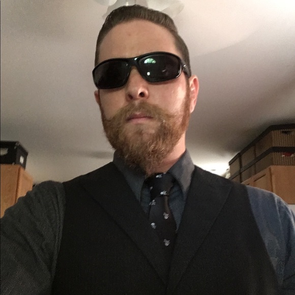Profile Picture of Brandon Swafford (@bkswafford) on Poshmark