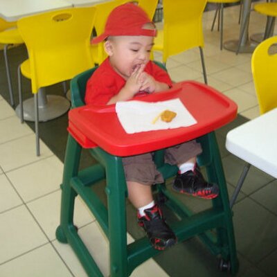 Profile Picture of Von Aaron Llanes (@vonaaron19) on Twitter