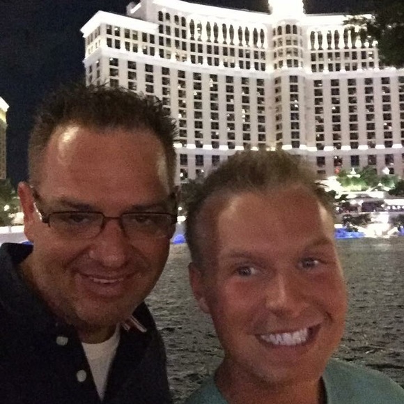 Anthony Haltom - Poshmark Profile Picture of Anthony Haltom (@amh1449) on Poshmark