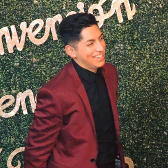 Profile Picture of Andrew Cardenas (@andrew_cardenas) on Poshmark