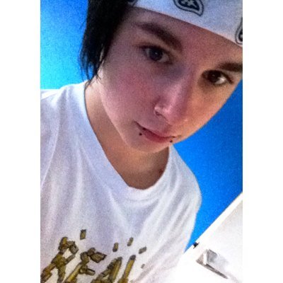 Profile Picture of Josh De-vall (@josh_devall) on Twitter