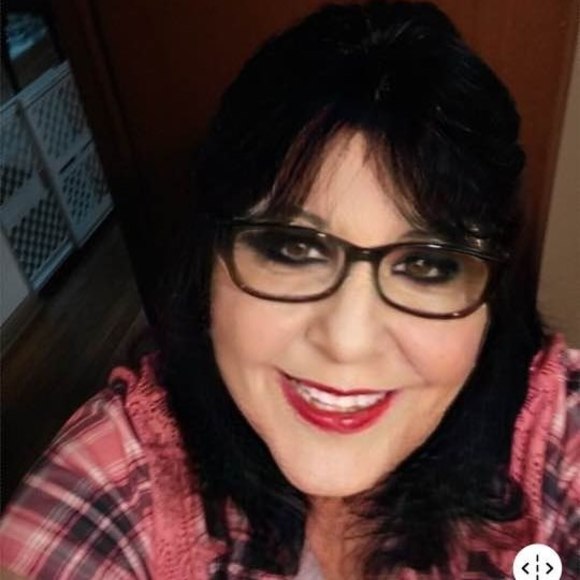 Profile Picture of Eloise Stanley harper cowgill (@ecowgill1954) on Poshmark