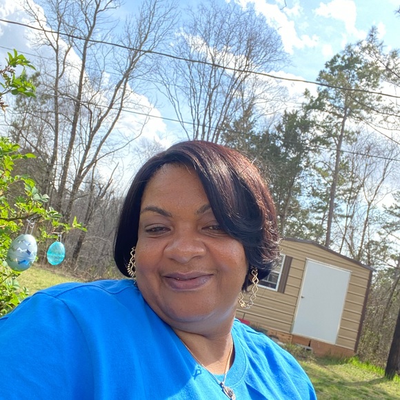 Profile Picture of Jacqueline Skinner (@jacktown1962) on Poshmark