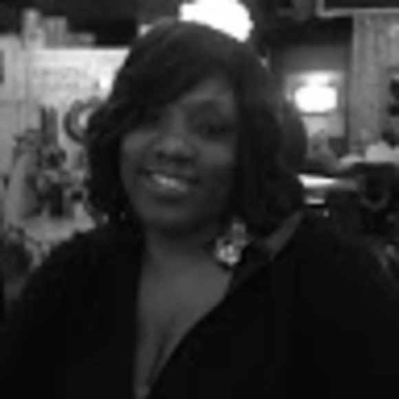 Profile Picture of Senora B (@cheriefindley76) on Poshmark