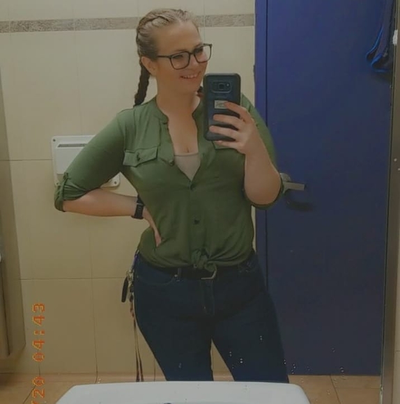 Profile Picture of Taylor Schorpp (@taylor_schorpp) on Poshmark