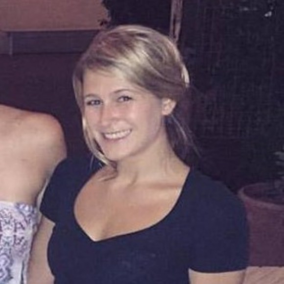 Profile Picture of Emily Hejl (@eahejl) on Poshmark