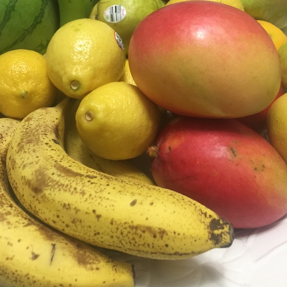 Profile Picture of Nayhara Perpetuo (@nayju) on Poshmark