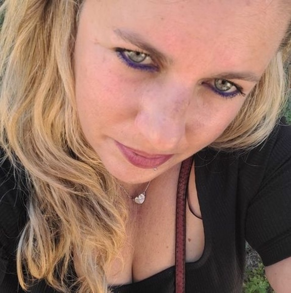 Profile Picture of Sammy Groenewold (@sammygroenewold) on Poshmark