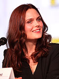 Profile Picture of Emily Deschanelon Wikipedia