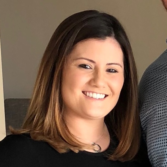 Profile Picture of Karla Cooper (@hams1987) on Poshmark