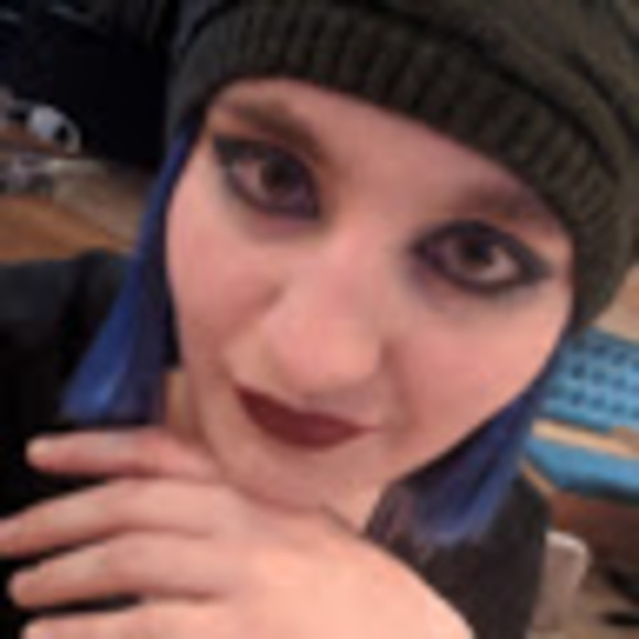 Profile Picture of Abigail Stickel (@abigailstickel) on Poshmark