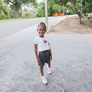 Profile Picture of Isabelle de castro (@_isabellecastro) on Instagram