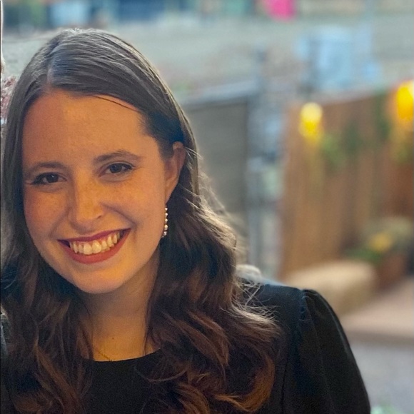 Profile Picture of Taylor Cappitelli (@tcapp72) on Poshmark