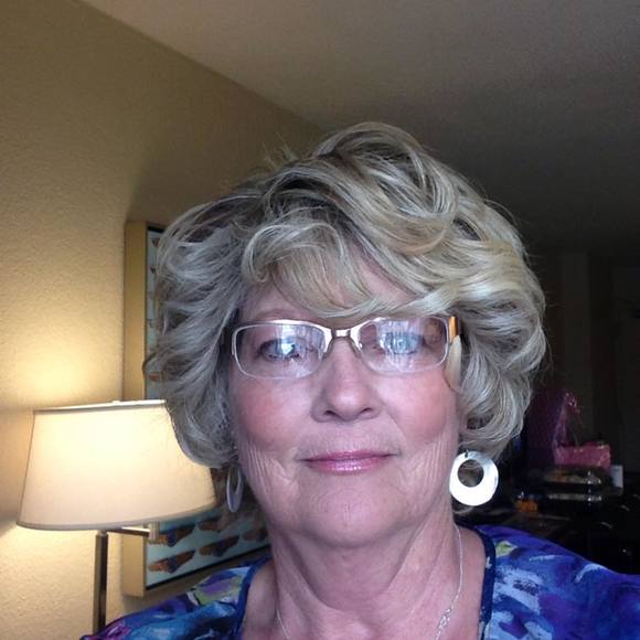 Profile Picture of Ramona Modrall (@ramonamodrall) on Poshmark