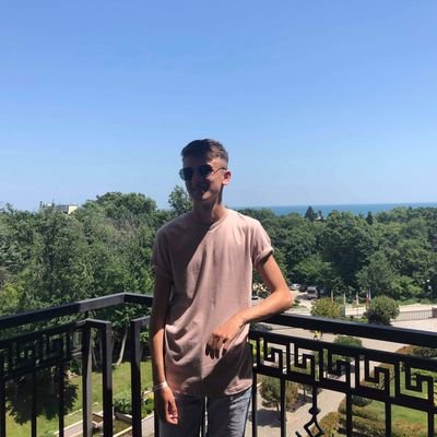 Profile Picture of Lee Squire (@Lee_squire22) on Twitter