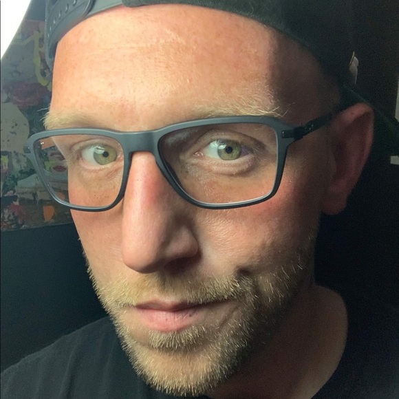 Profile Picture of Nicholas Branson (@nbranson88) on Poshmark