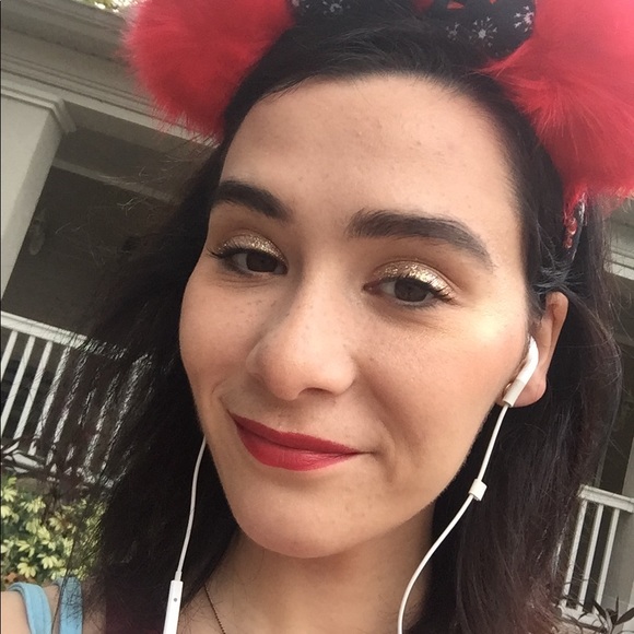 Jenna Caretsky - Poshmark Profile Picture of Jenna Caretsky (@jennabeth14) on Poshmark