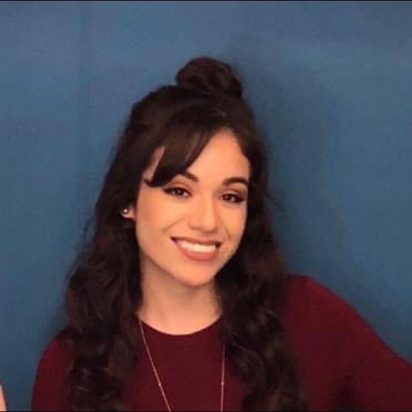 Profile Picture of Genoveva Ramirez (@genovevaramirez) on Poshmark