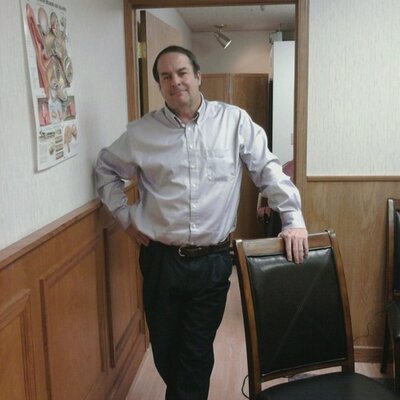 Profile Picture of James Sneeden (@dropthelbs) on Twitter