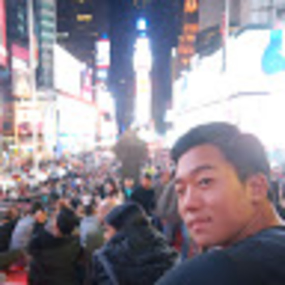 Profile Picture of Paul Eom (@p_eom) on Poshmark