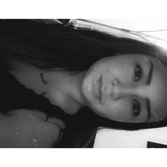 Profile Picture of Shannon Aguirre escobar (@shanouee2495) on Poshmark