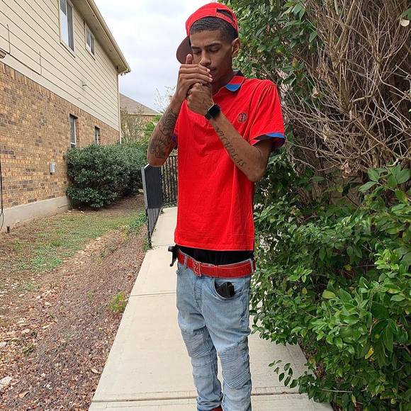 Profile Picture of Leonard Sneed (@leonardsneed) on Poshmark