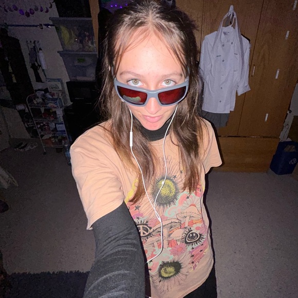 Profile Picture of Hayli Gomillion (@hayligomillion) on Poshmark